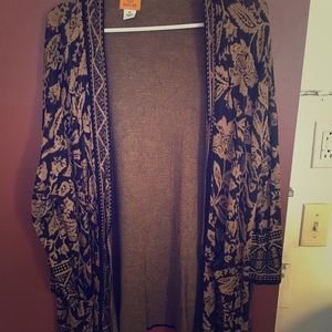Patterned oversized cardigan.